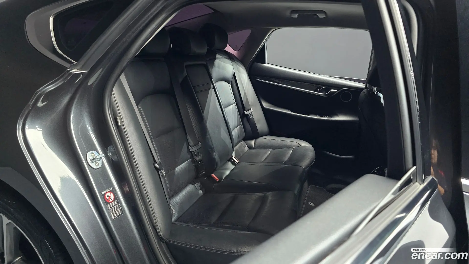 Hyundai Grandeur 3.0 LPi Modern (Rental Car)