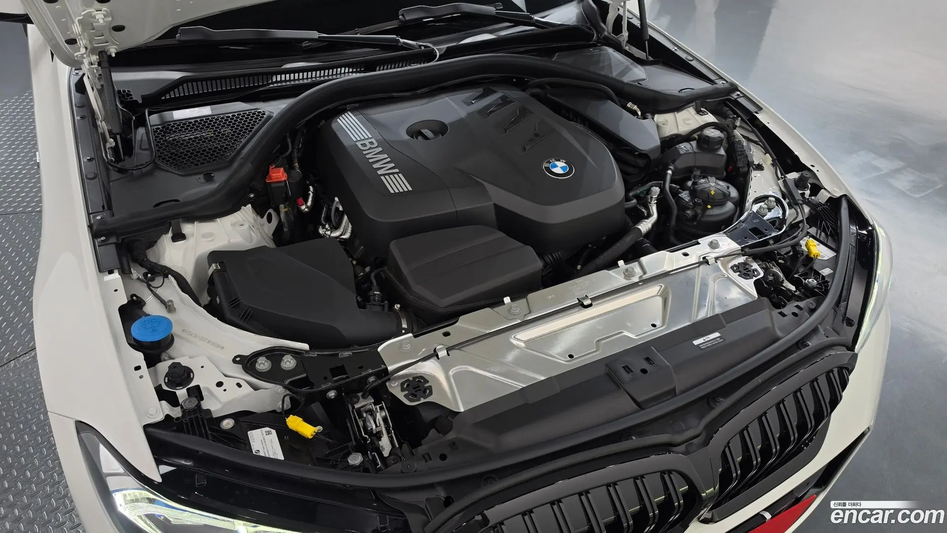 BMW 3-Series 320i M Sport 2023