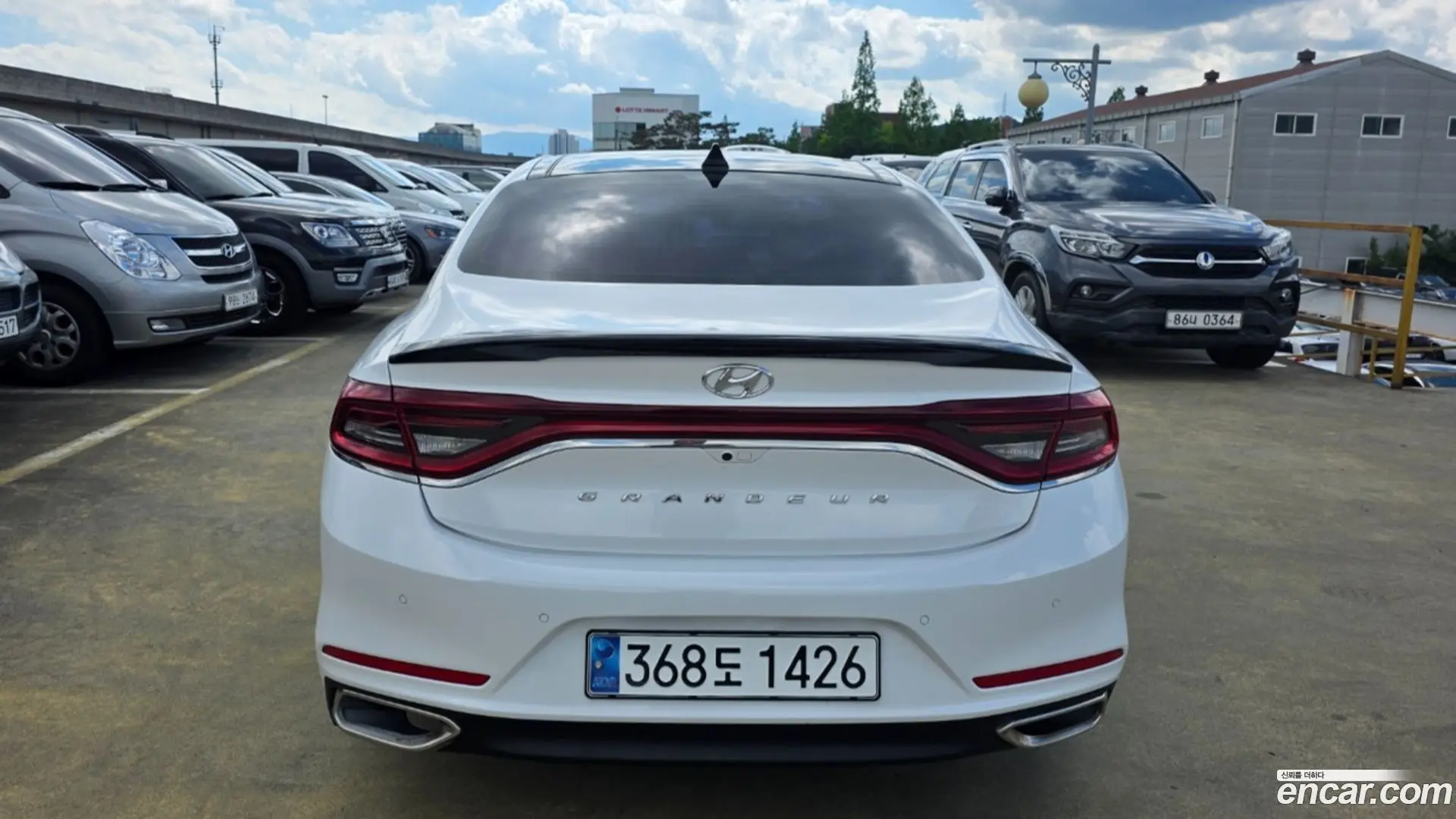 Hyundai Grandeur 3.0 LPi Modern (Rental Car)