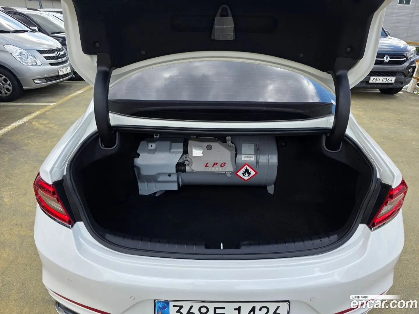 Hyundai Grandeur 3.0 LPi Modern (Rental Car)