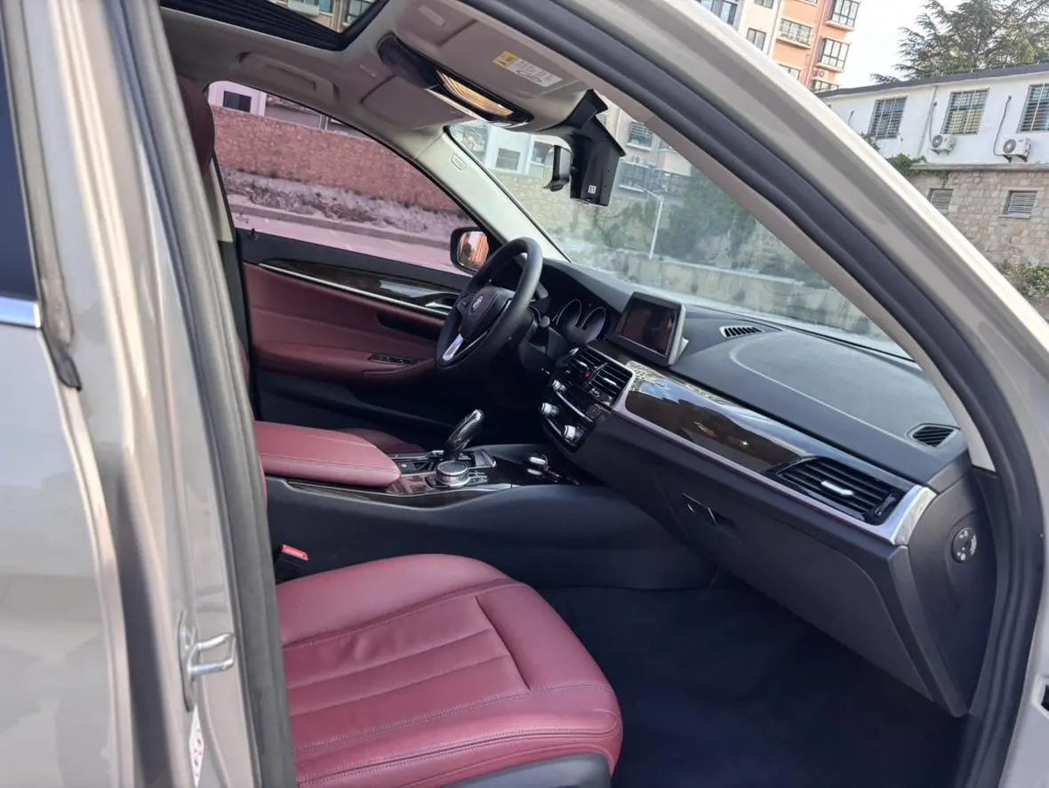 BMW 5 Series 2018 528Li Launch Special