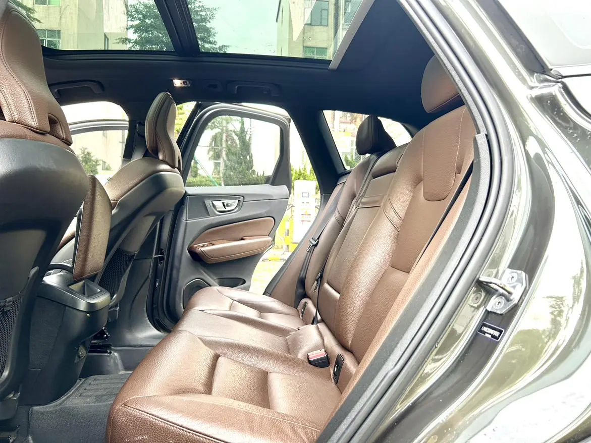 Volvo XC60 2021 T5 4WD Smart Luxury