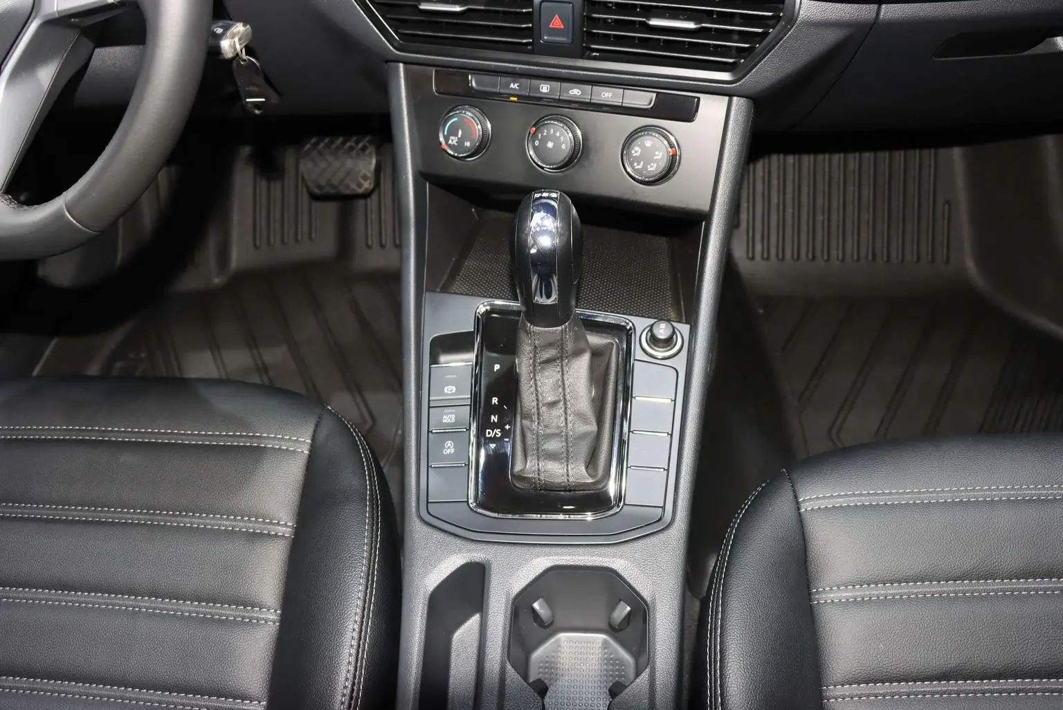 Volkswagen Bora 2024 200TSI DSG Journey