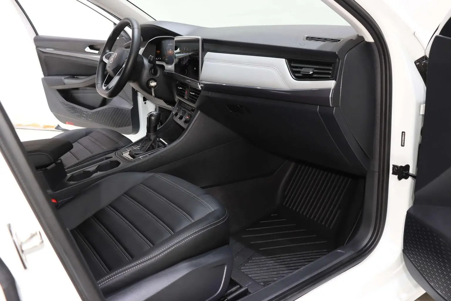 Volkswagen Bora 2024 200TSI DSG Journey