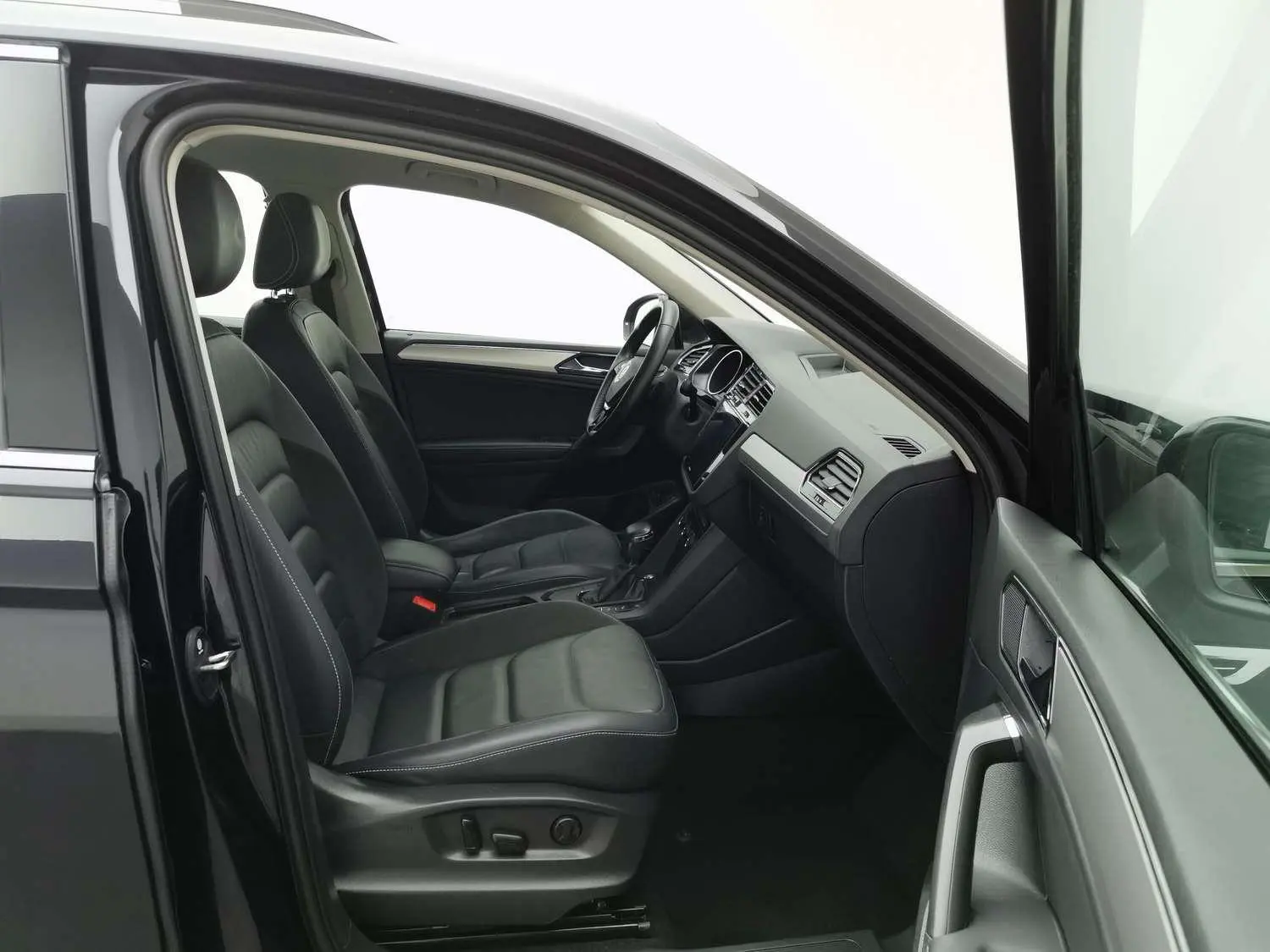 Volkswagen Tiguan L 2020 330TSI Auto 2WD Smart Dynamic Luxury China VI