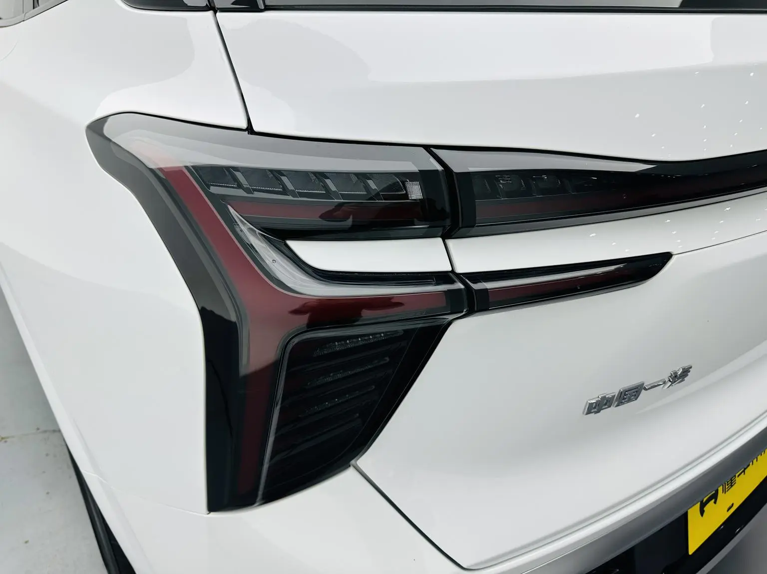 Hongqi HS3 2023 1.5T