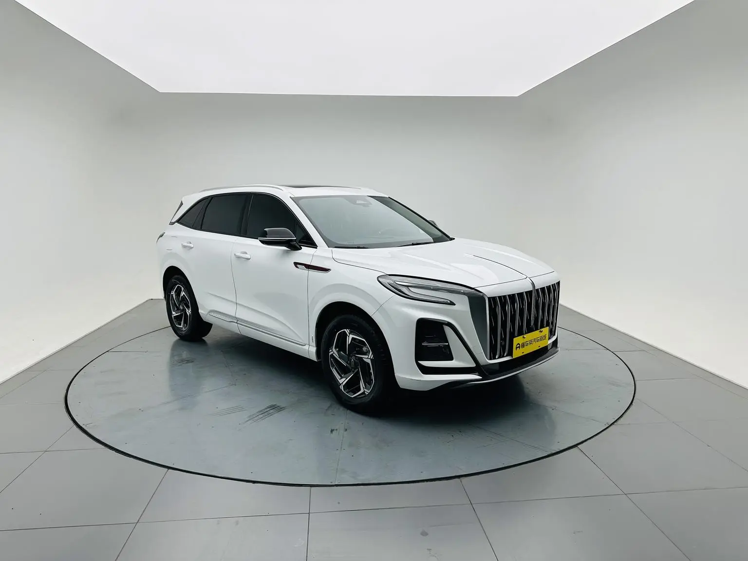 Hongqi HS3 2023 1.5T