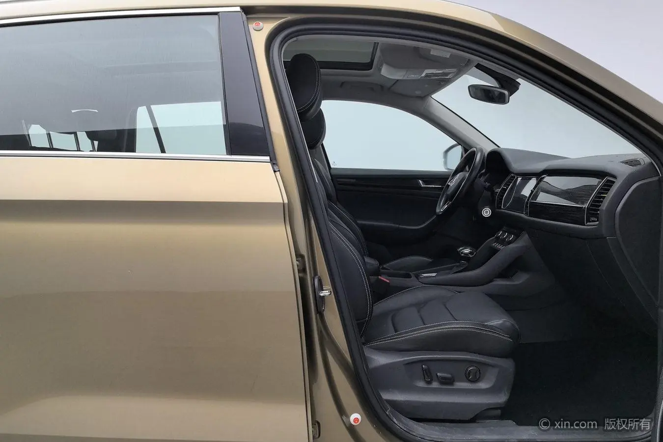 Skoda 2018 Facelift TSI330 7 seat 2WD Luxury Premium Enjoy