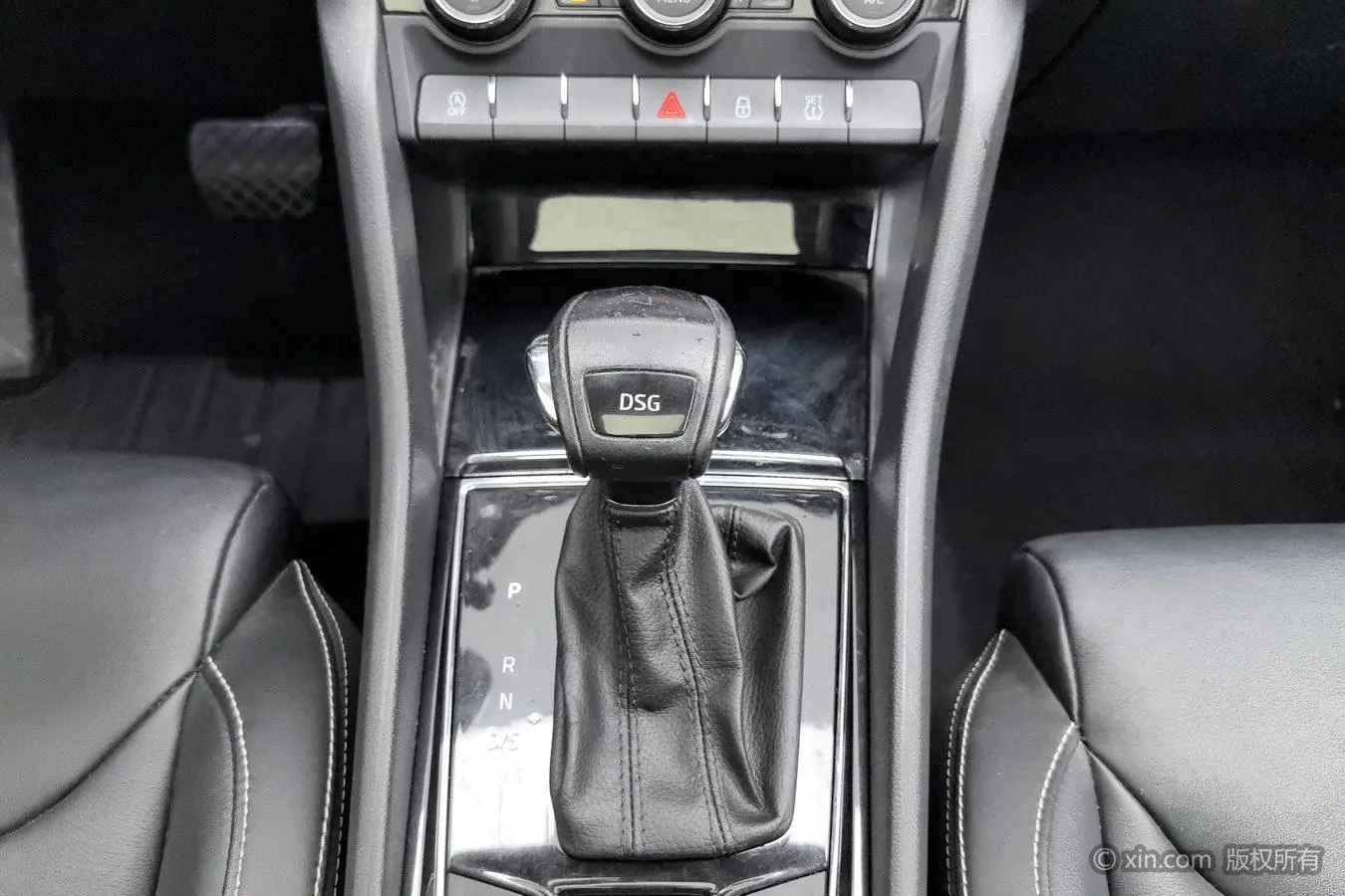 Skoda 2018 Facelift TSI330 7 seat 2WD Luxury Premium Enjoy