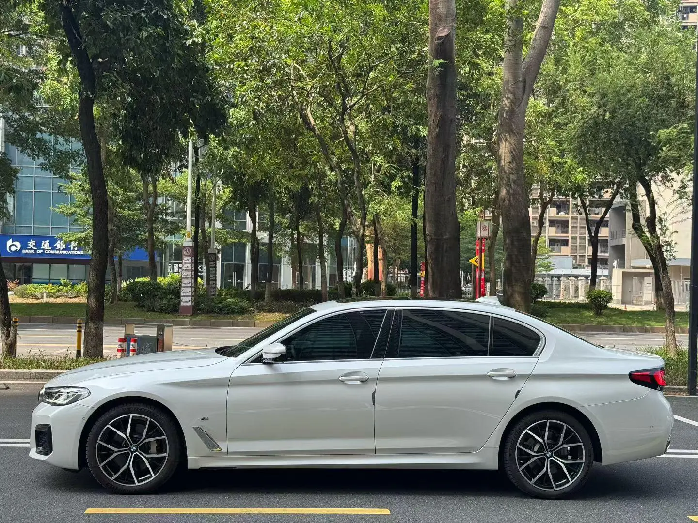 BMW 5 Series 2022 530Li Executive M Sport Package