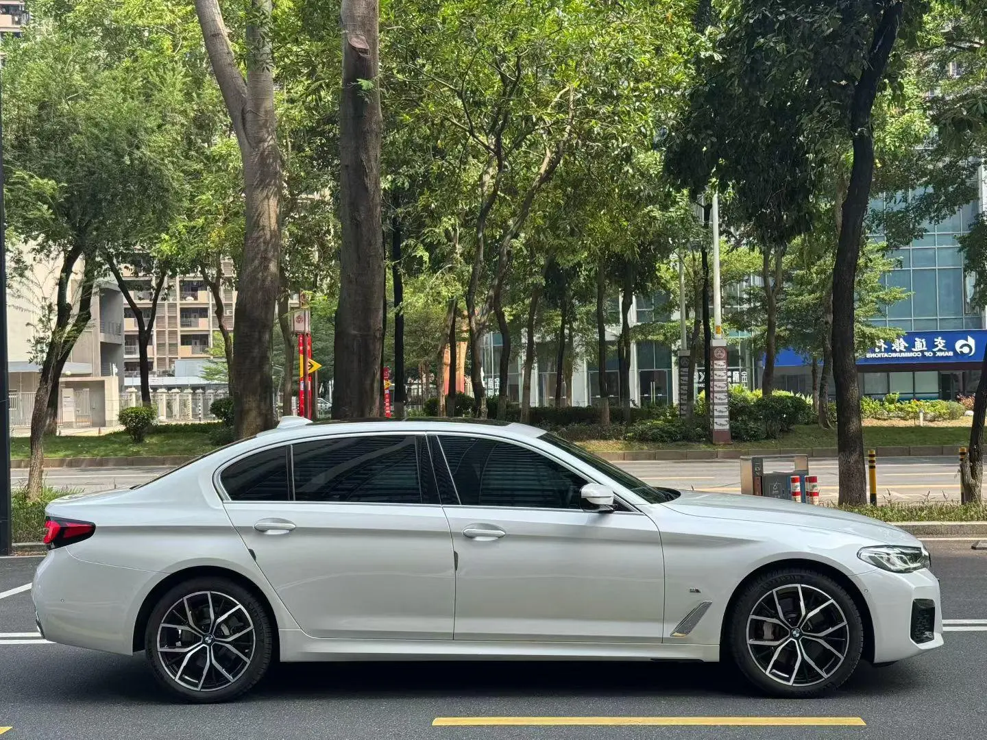 BMW 5 Series 2022 530Li Executive M Sport Package