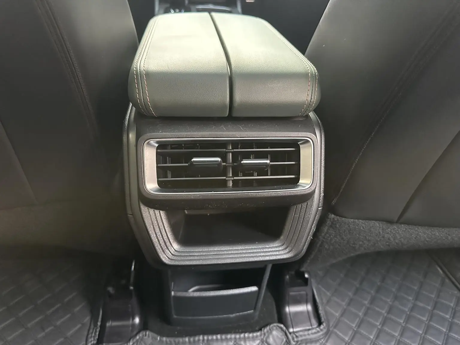 Geely Haoyue L 2024 2.0TD DCT Flagship