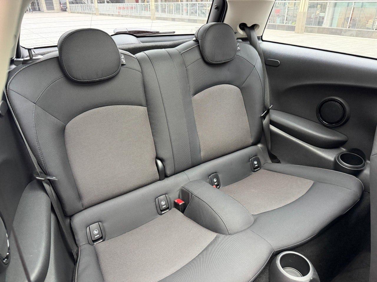 Mini Cooper ONE