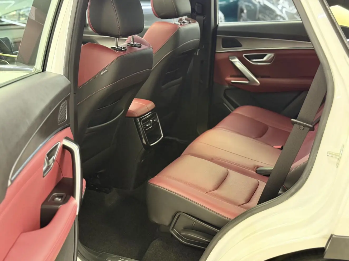 Jetour X70 PLUS 2021 Facelift 1.5T DCT Pro 7 seat