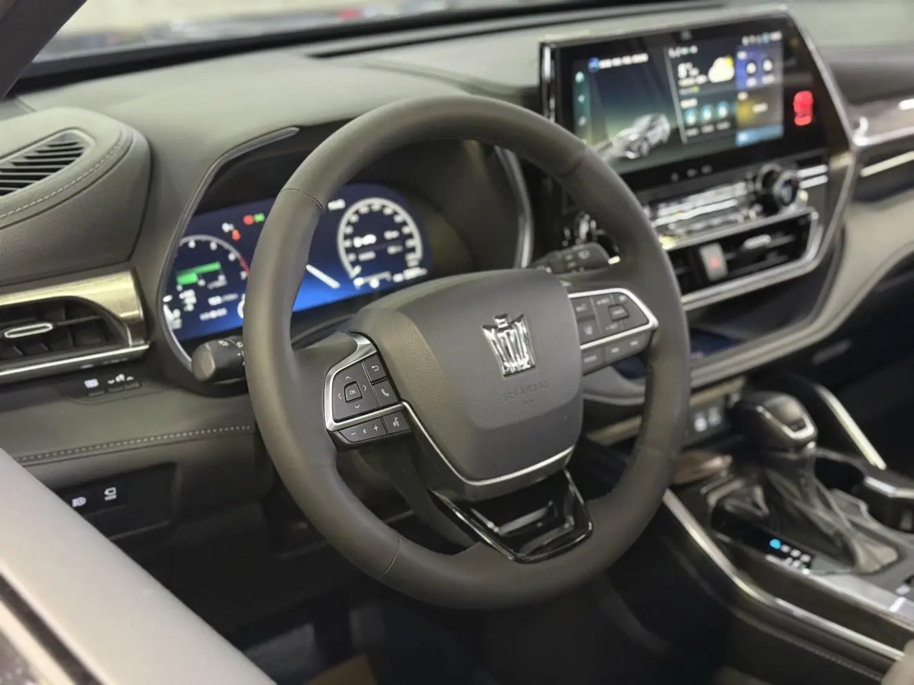 Toyota Crown 2024 2.0T Auto 4WD Dynamic Shine