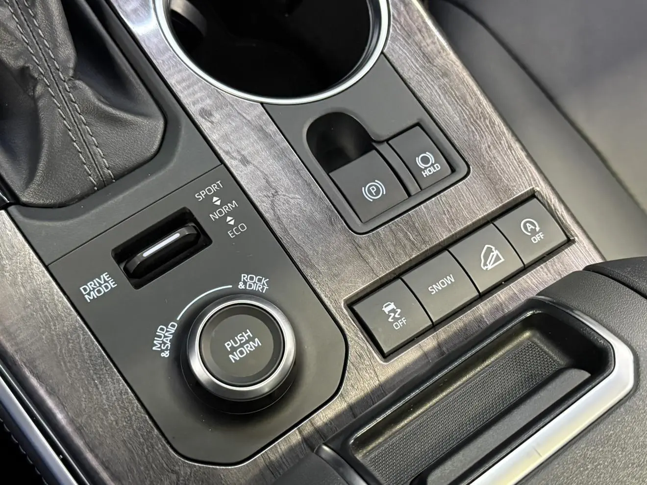 Toyota Crown 2024 2.0T Auto 4WD Dynamic Shine