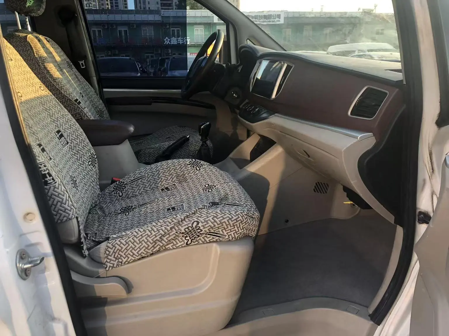 Dongfeng Forthing Smart 2018 M5L 2.0L 7 seat Comfort
