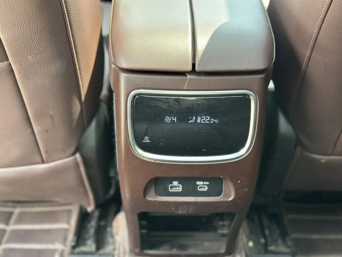 Exeed 2023 2.0T 4WD Star Shine - 7 seat