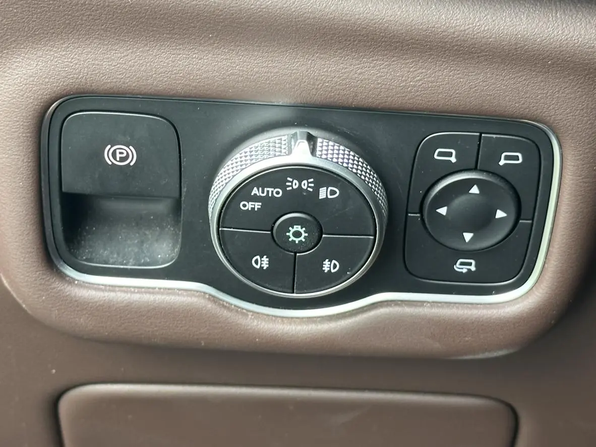 Exeed 2023 2.0T 4WD Star Shine - 7 seat