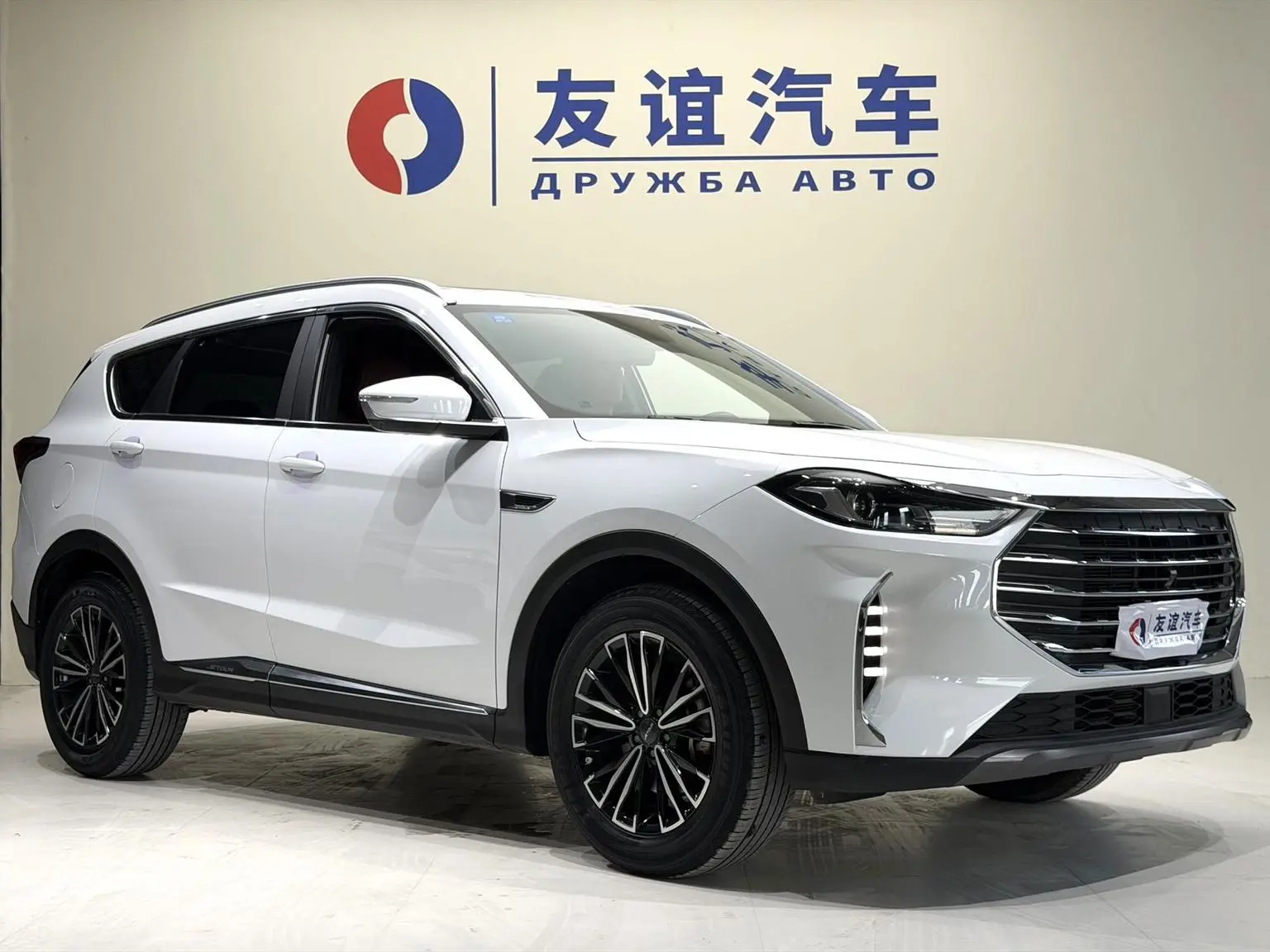 Jetour X70 PLUS 2021 1.5T DCT Pro 7 seat