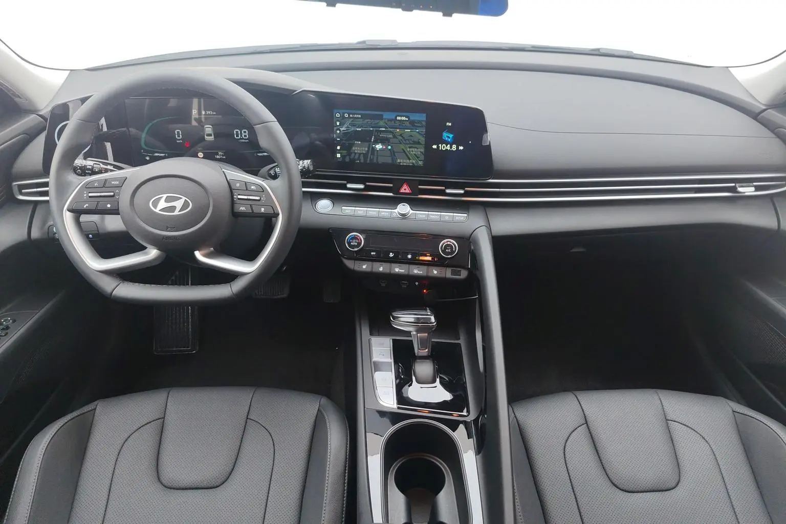 Hyundai 2026 1.5L CVT LUX Premium
