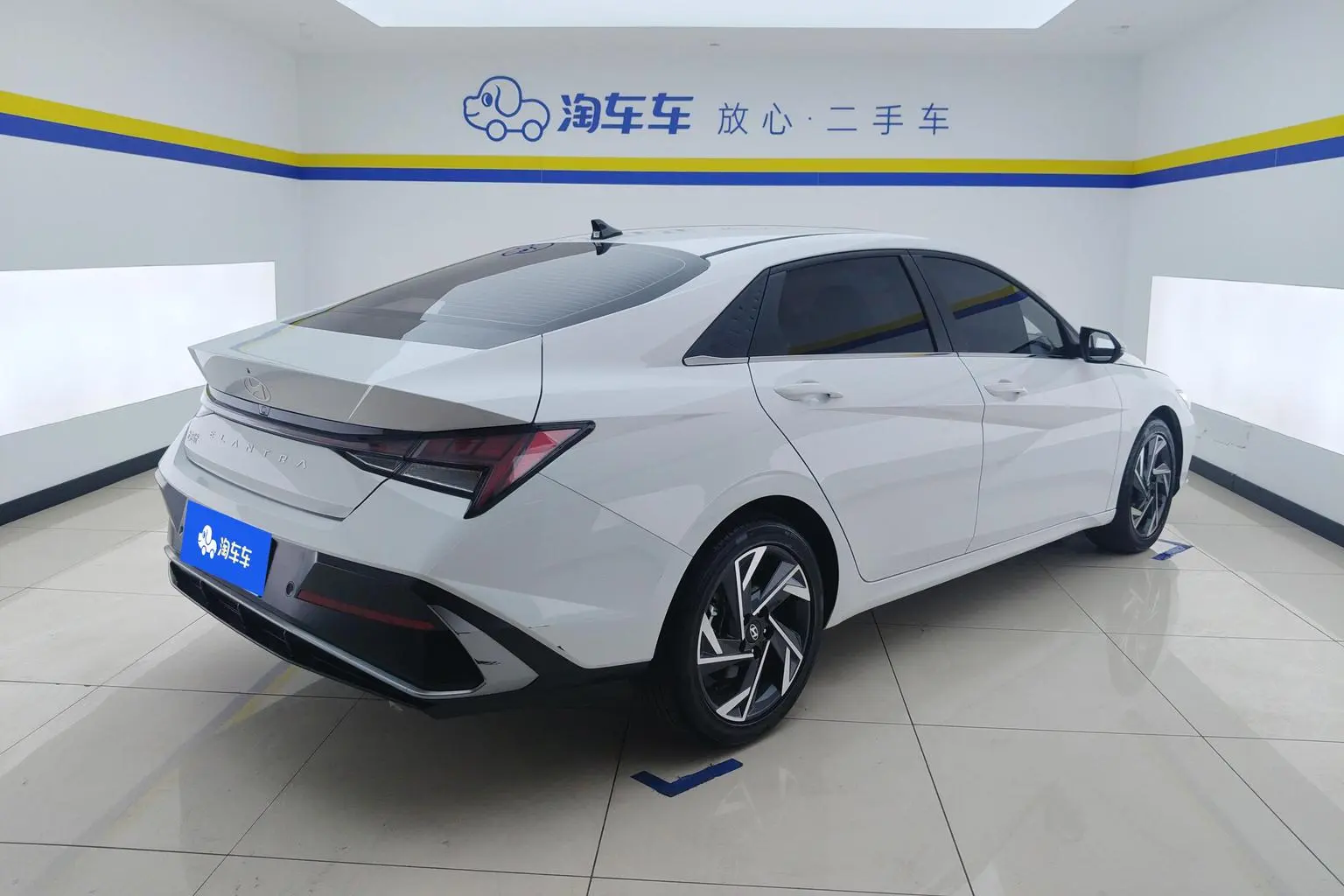 Hyundai 2026 1.5L CVT LUX Premium