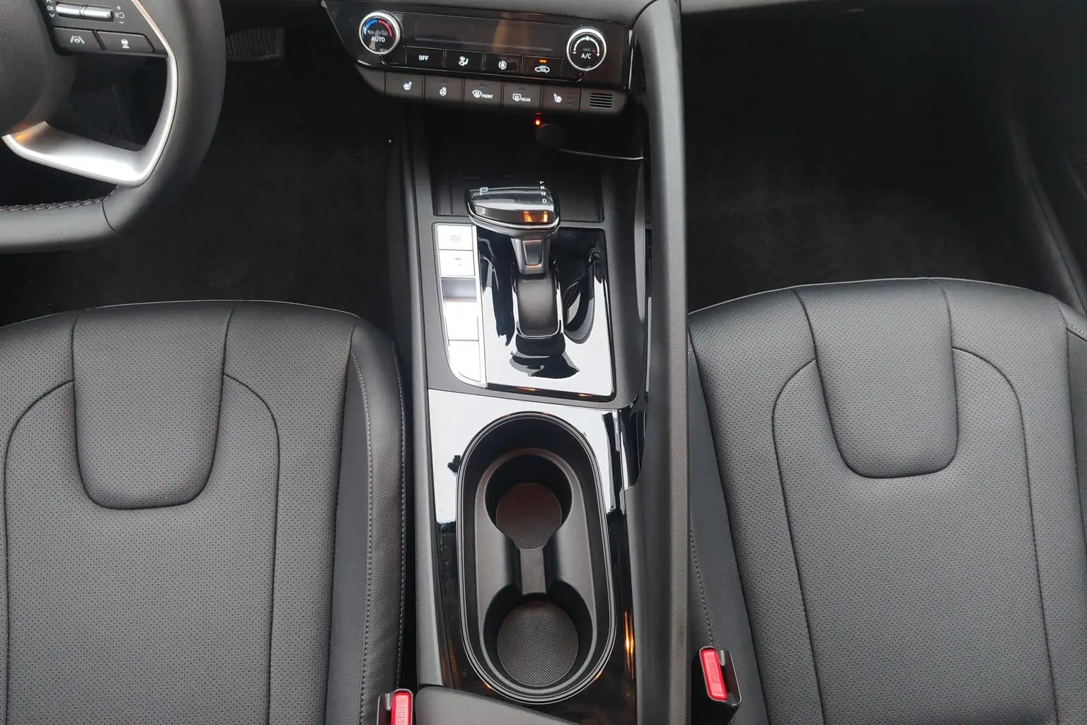 Hyundai 2026 1.5L CVT LUX Premium