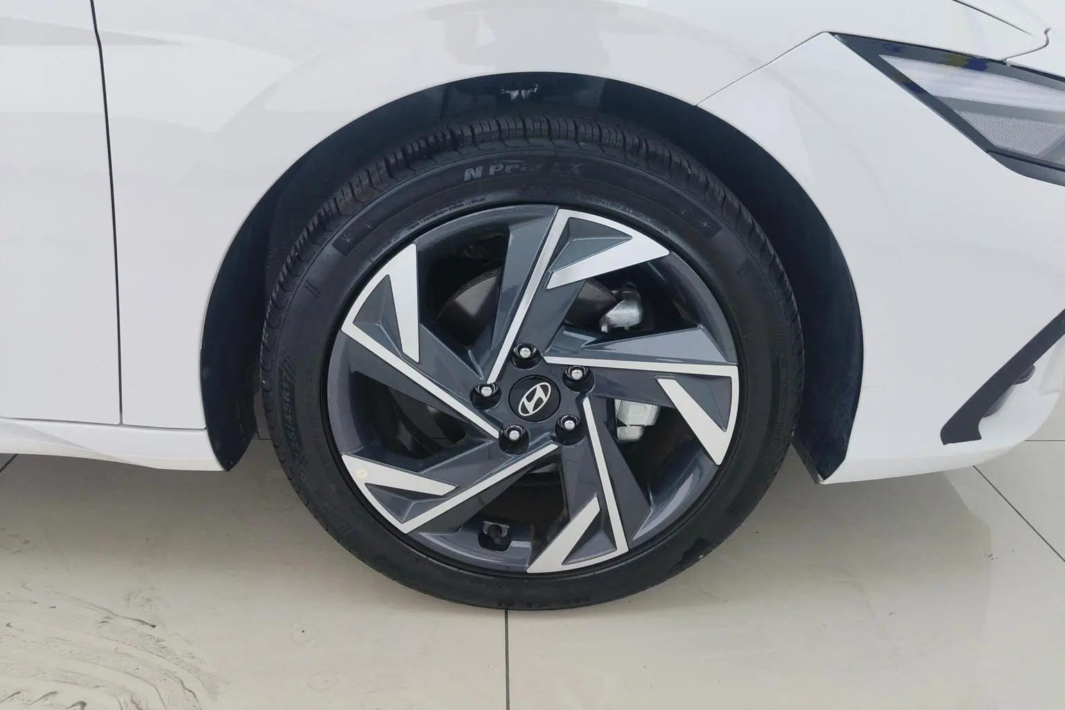 Hyundai 2026 1.5L CVT LUX Premium