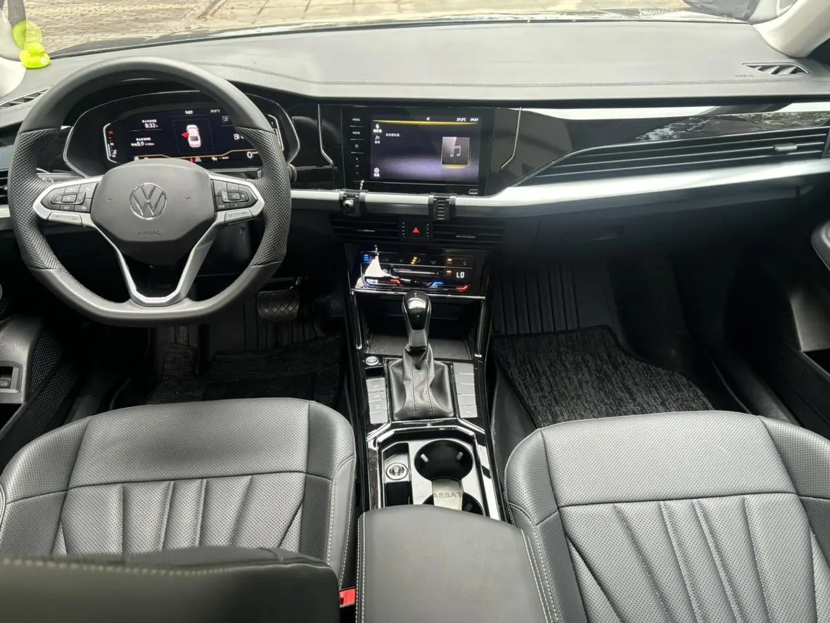 Volkswagen Passat 2025 380TSI Star