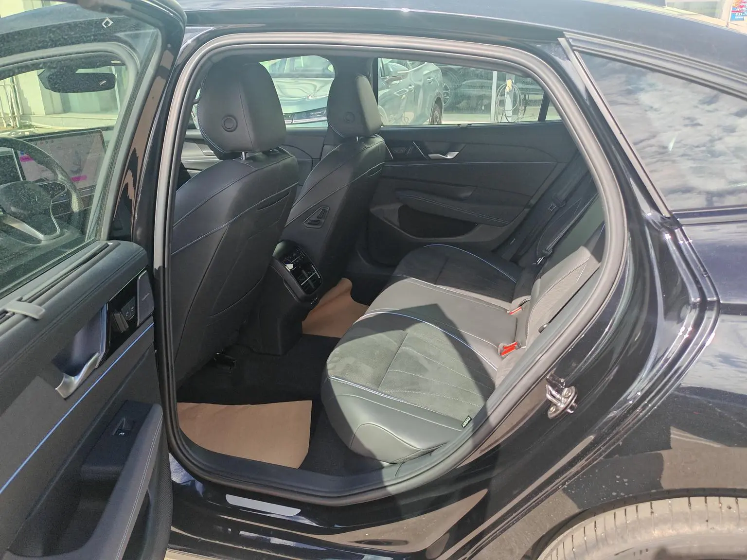 Volkswagen Passat 2026 Pro 380TSI Star Premium