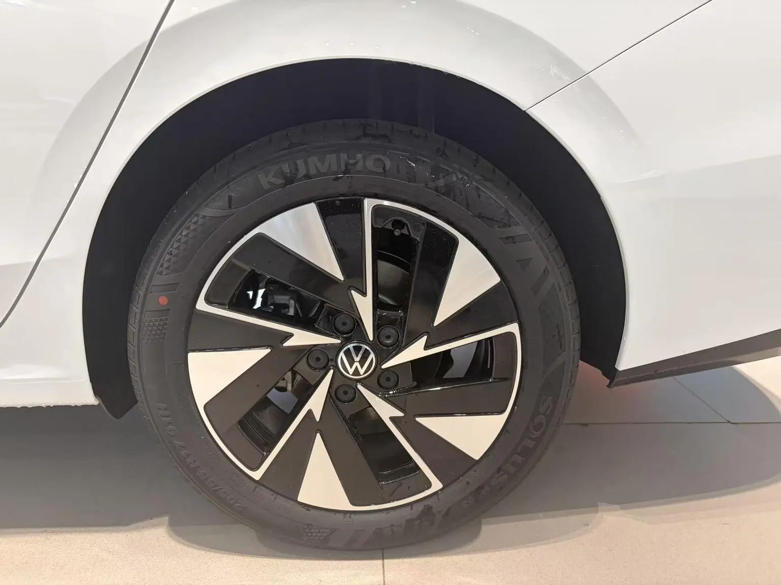 Volkswagen Sagitar 2026 L 300TSI DSG Elite