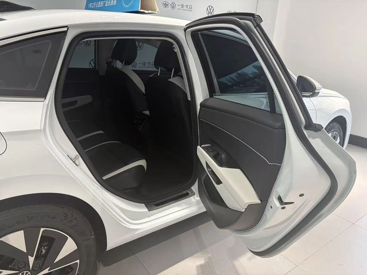 Volkswagen Sagitar 2026 L 300TSI DSG Elite