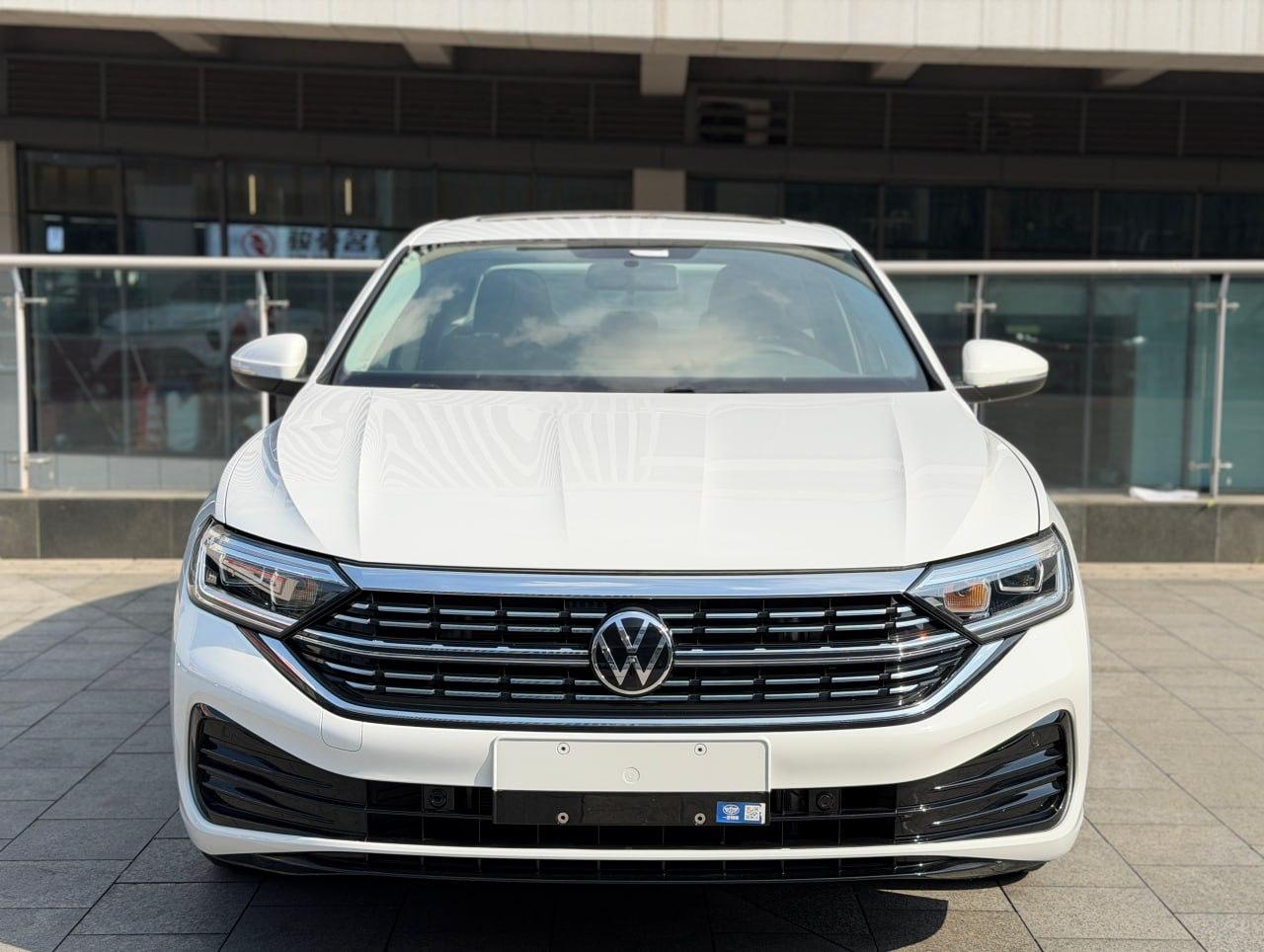 Volkswagen Jetta (Sagitar)