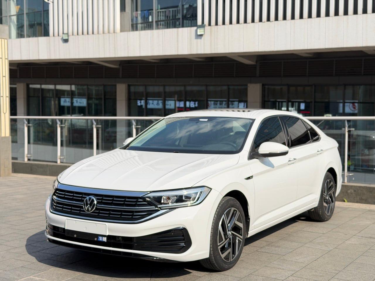 Volkswagen Jetta (Sagitar)