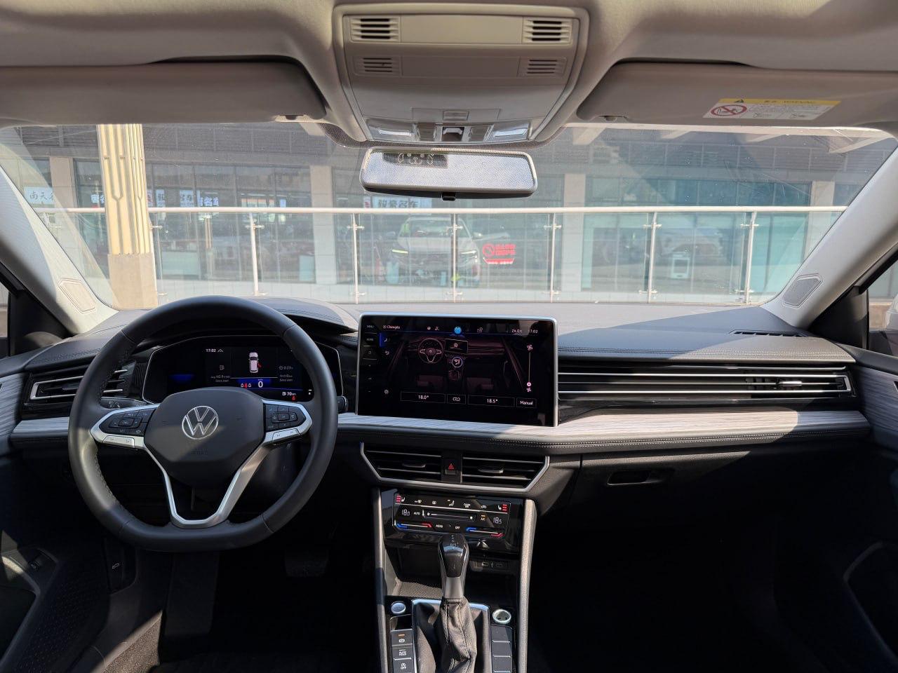 Volkswagen Jetta (Sagitar)