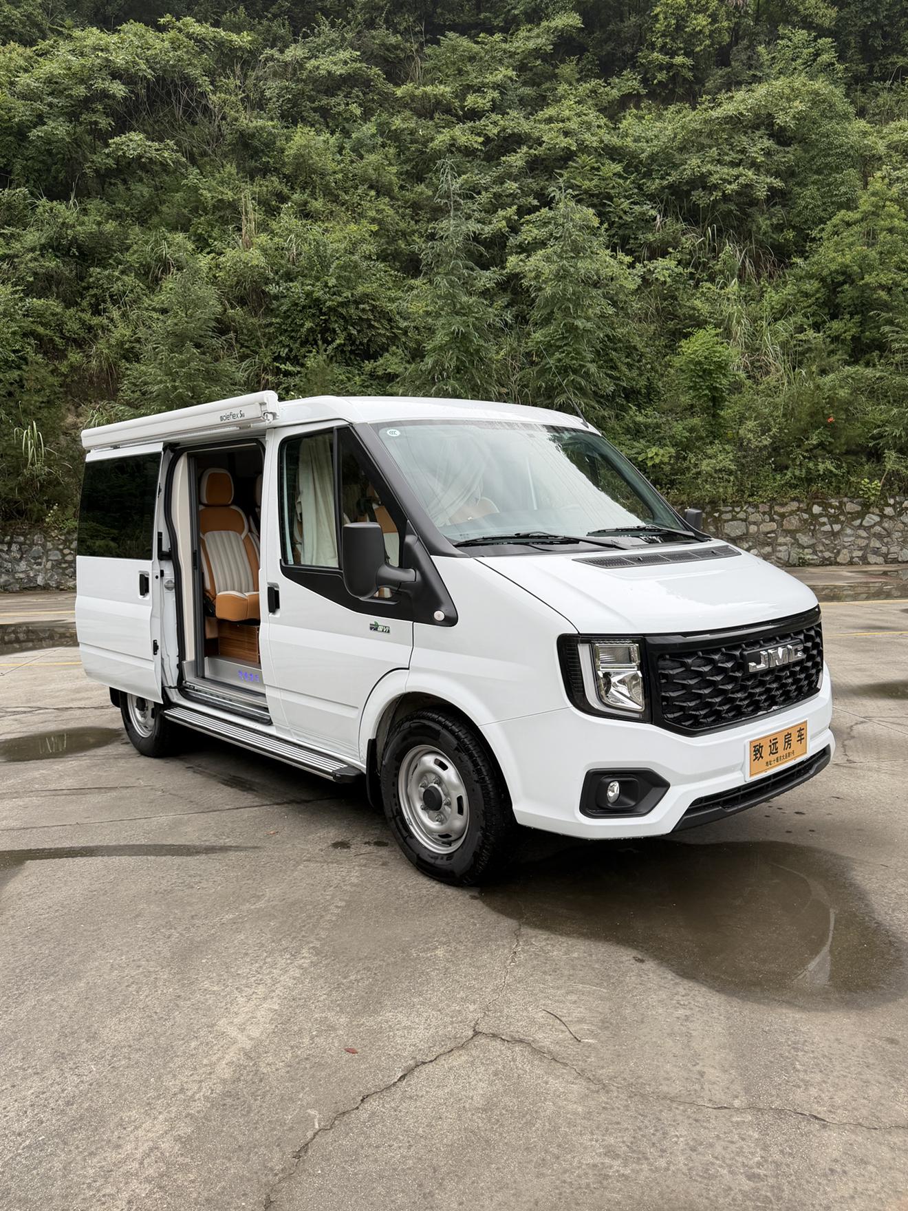 2024 2.0T Auto Diesel Business 7 seat