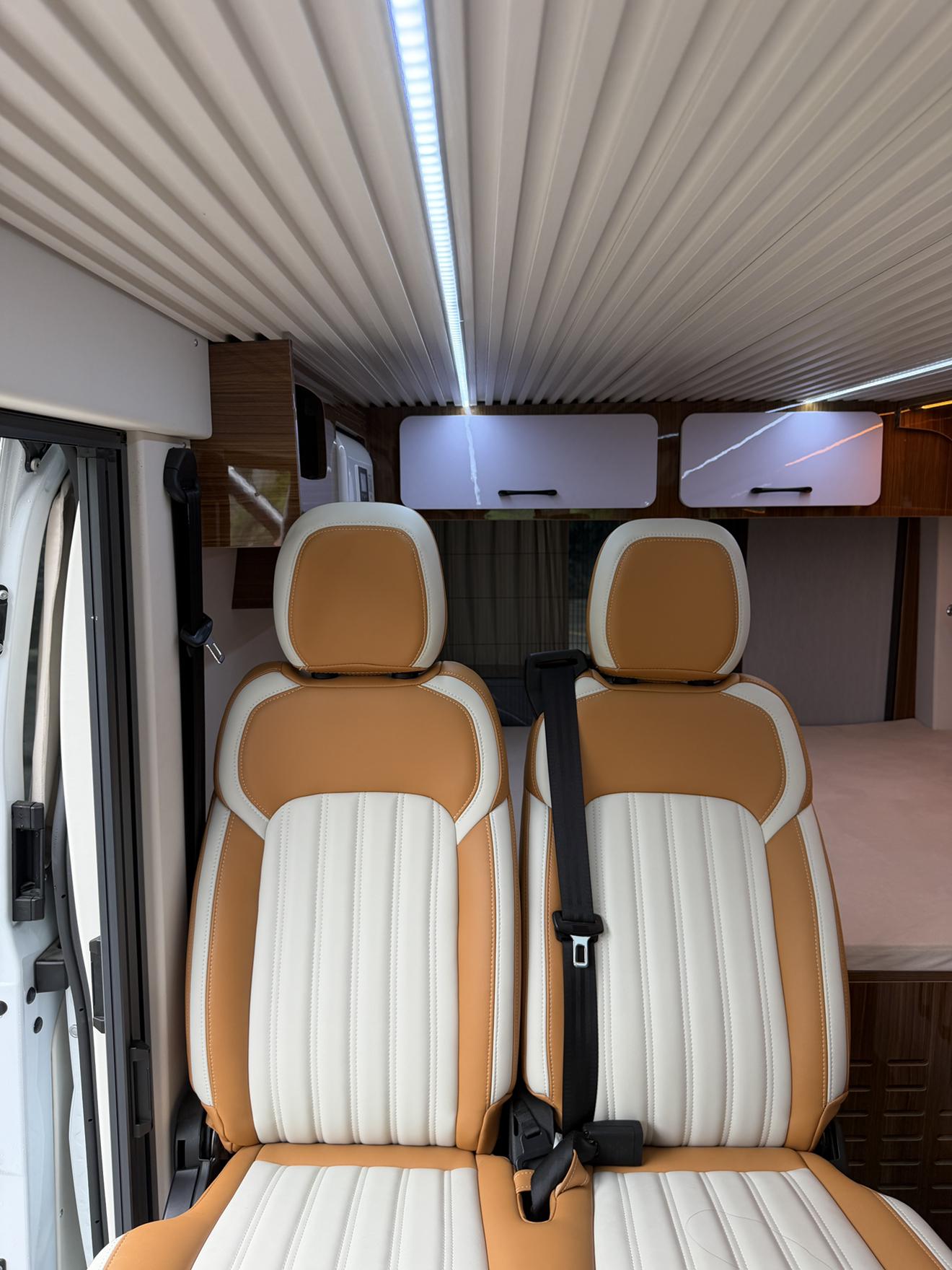2024 2.0T Auto Diesel Business 7 seat