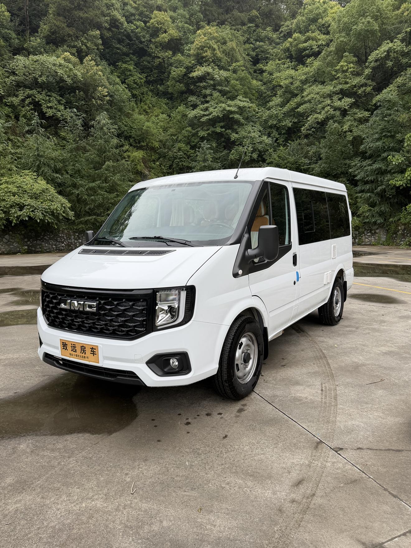 2024 2.0T Auto Diesel Business 7 seat