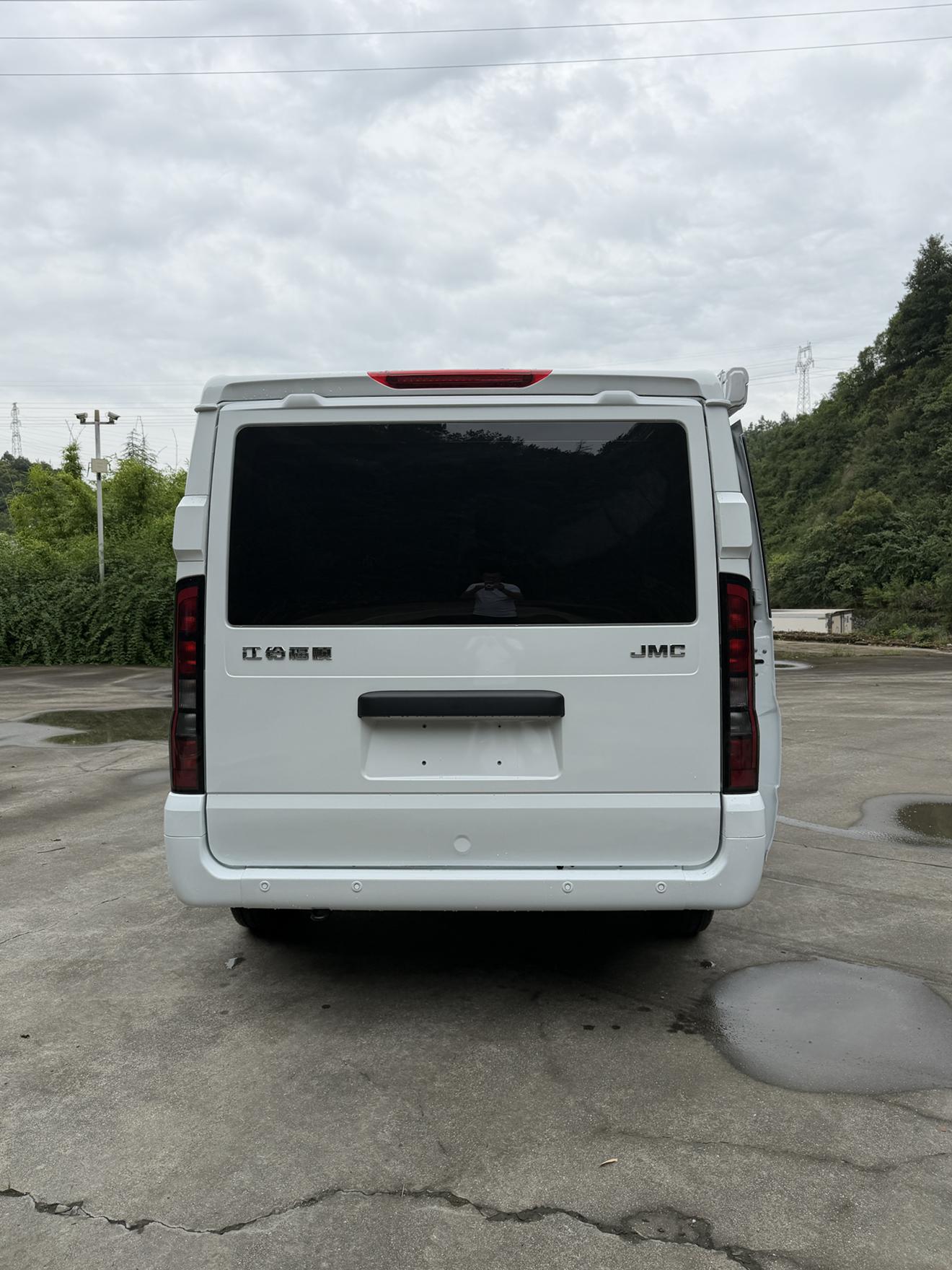 2024 2.0T Auto Diesel Business 7 seat