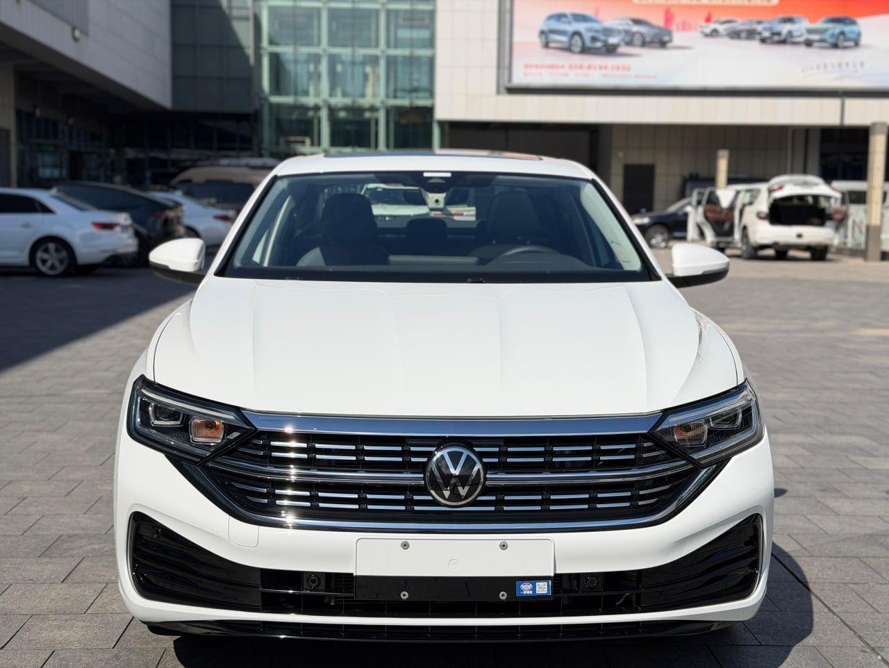 Volkswagen Jetta (Sagitar)