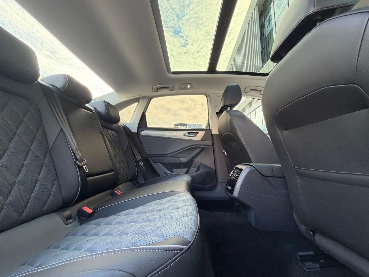 Volkswagen Jetta (Sagitar)