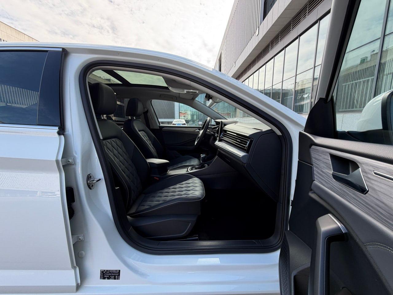 Volkswagen Jetta (Sagitar)