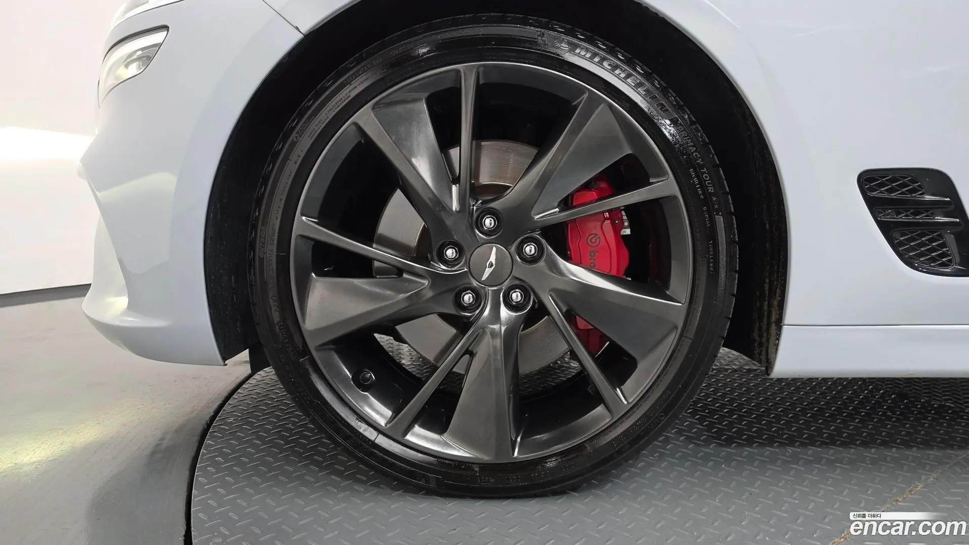 Genesis G70 Gasoline 2.0T 2WD