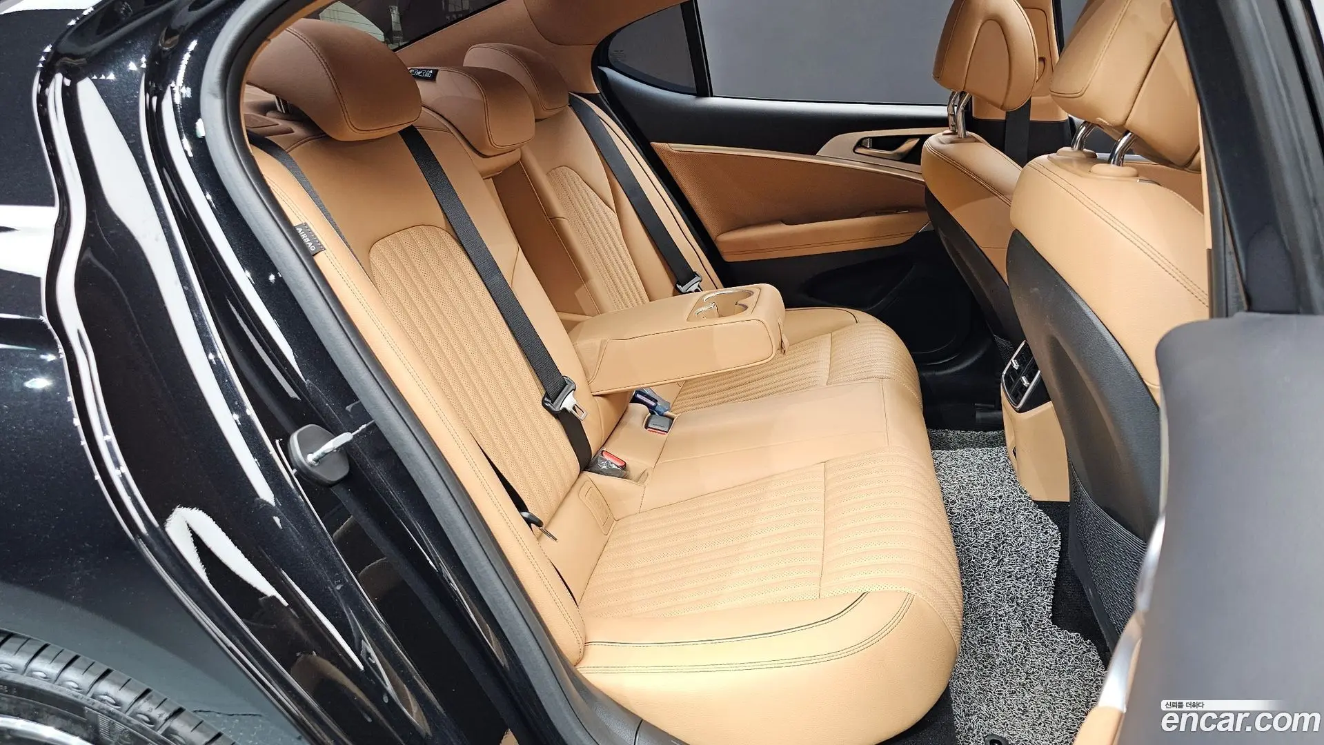 Genesis G70 Gasoline 3.3T 4WD 2018