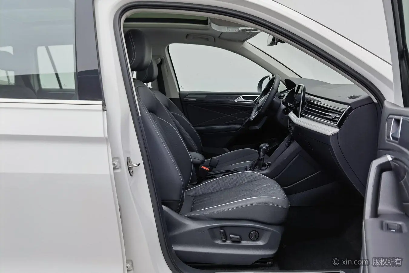 Volkswagen Tiguan L 2022 330TSI Auto 2WD R-Line Premium Enjoy