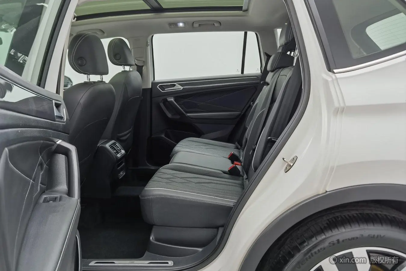 Volkswagen Tiguan L 2022 330TSI Auto 2WD R-Line Premium Enjoy