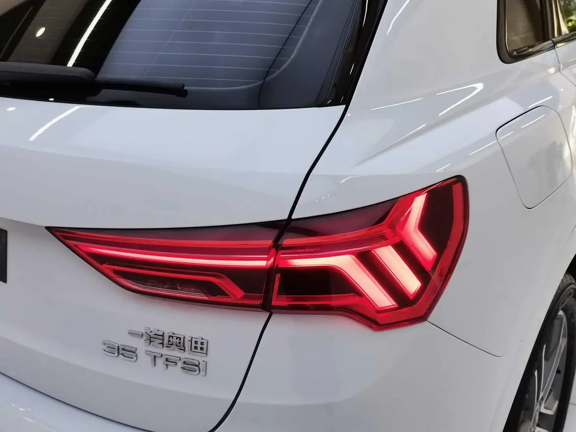 Audi Q3 2023 35 TFSI Dynamic Fashion