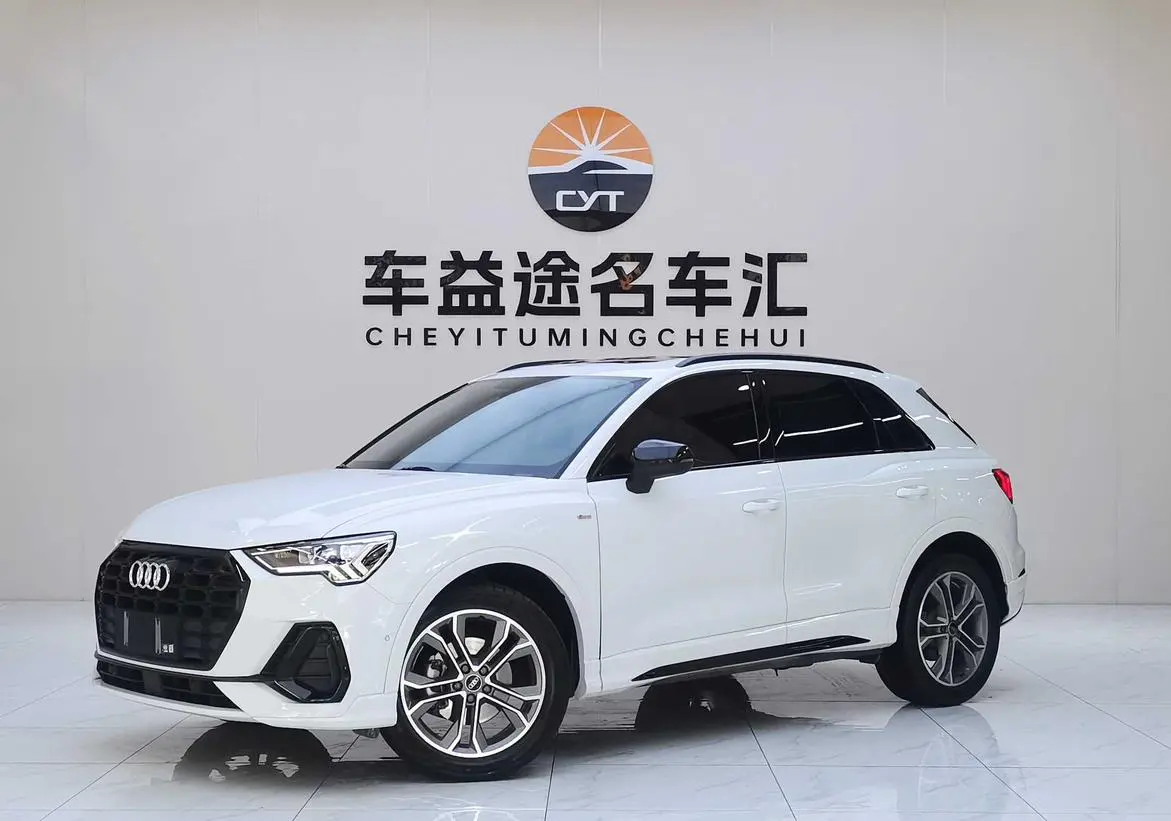 Audi Q3 2023 35 TFSI Dynamic Fashion