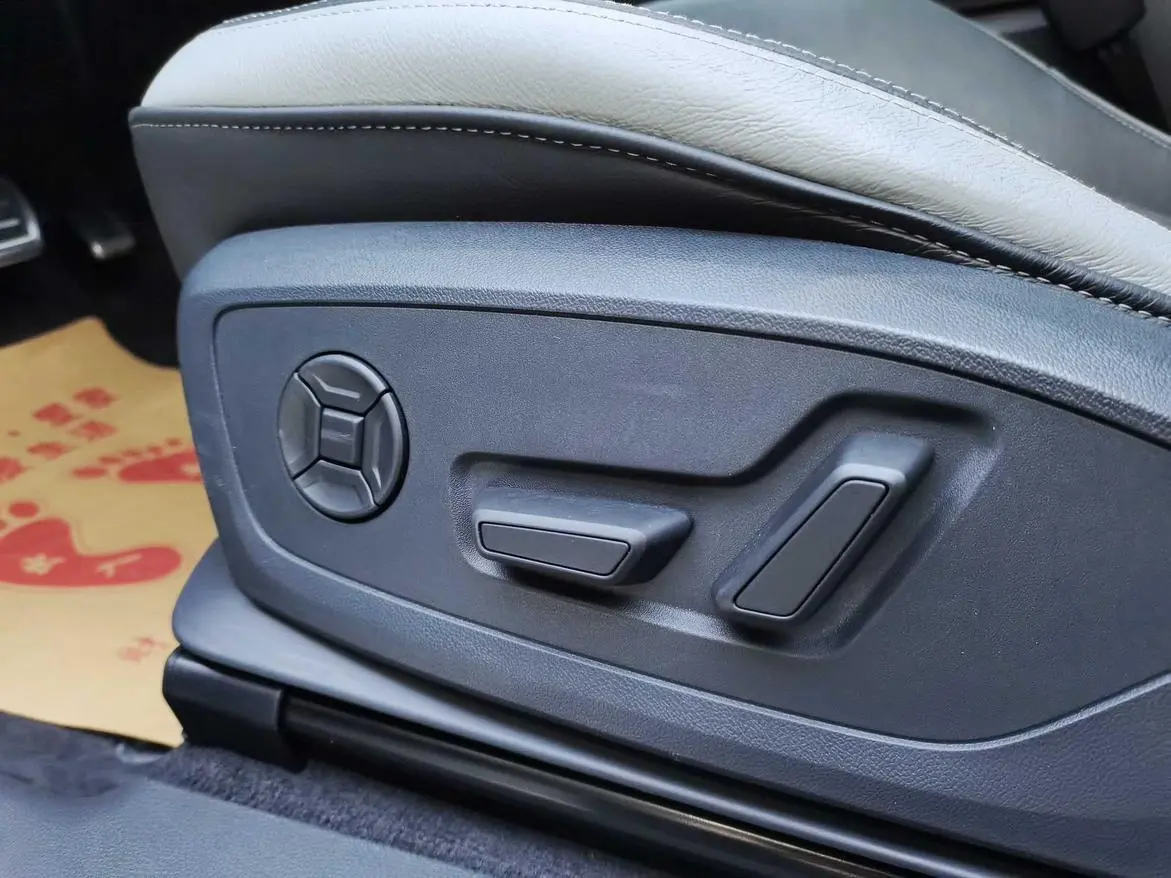 Audi Q3 2023 35 TFSI Dynamic Fashion
