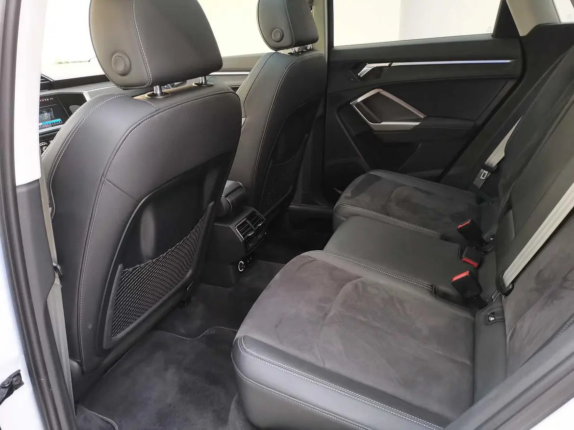 Audi Q3 2023 35 TFSI Dynamic Fashion